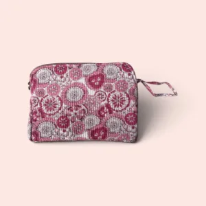 Funda de tablet con asa Shukar de algodón acolchado con estampado artesanal rojo