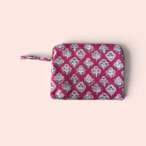 Funda de tablet con asa Shukar de algodón acolchado con estampado artesanal rosa