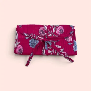Joyero enrollable Shukar de algodón con estampado artesanal rojo