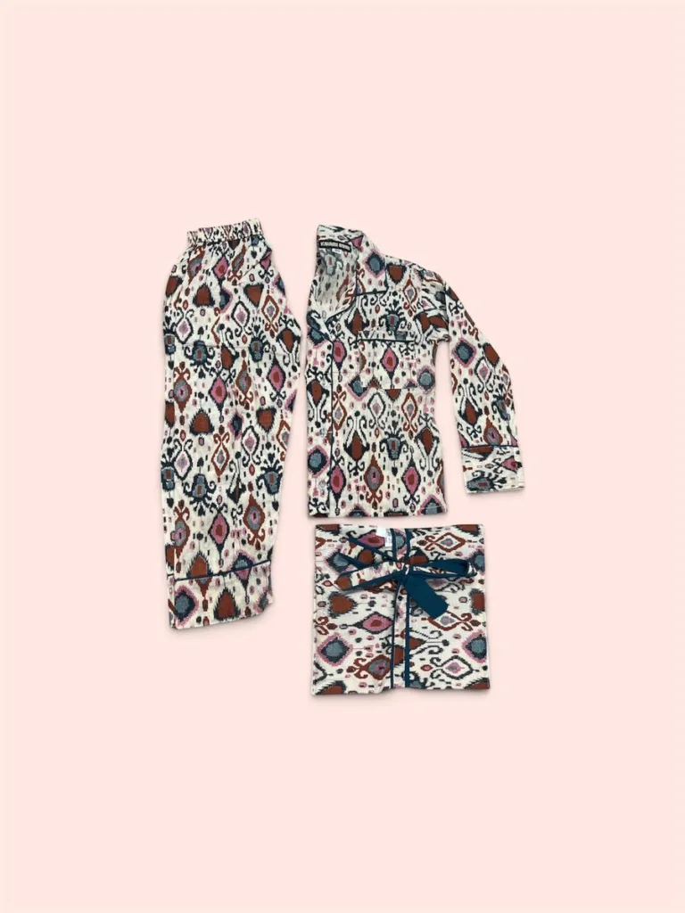 Pijama infantil Shukar de algodón con estampado artesanal beige, talla 2/3